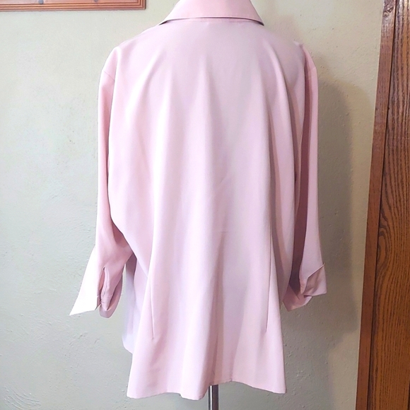Women's Covington Soft Pink Zip Front Tunic With Textured Front - Picture 7 of 10